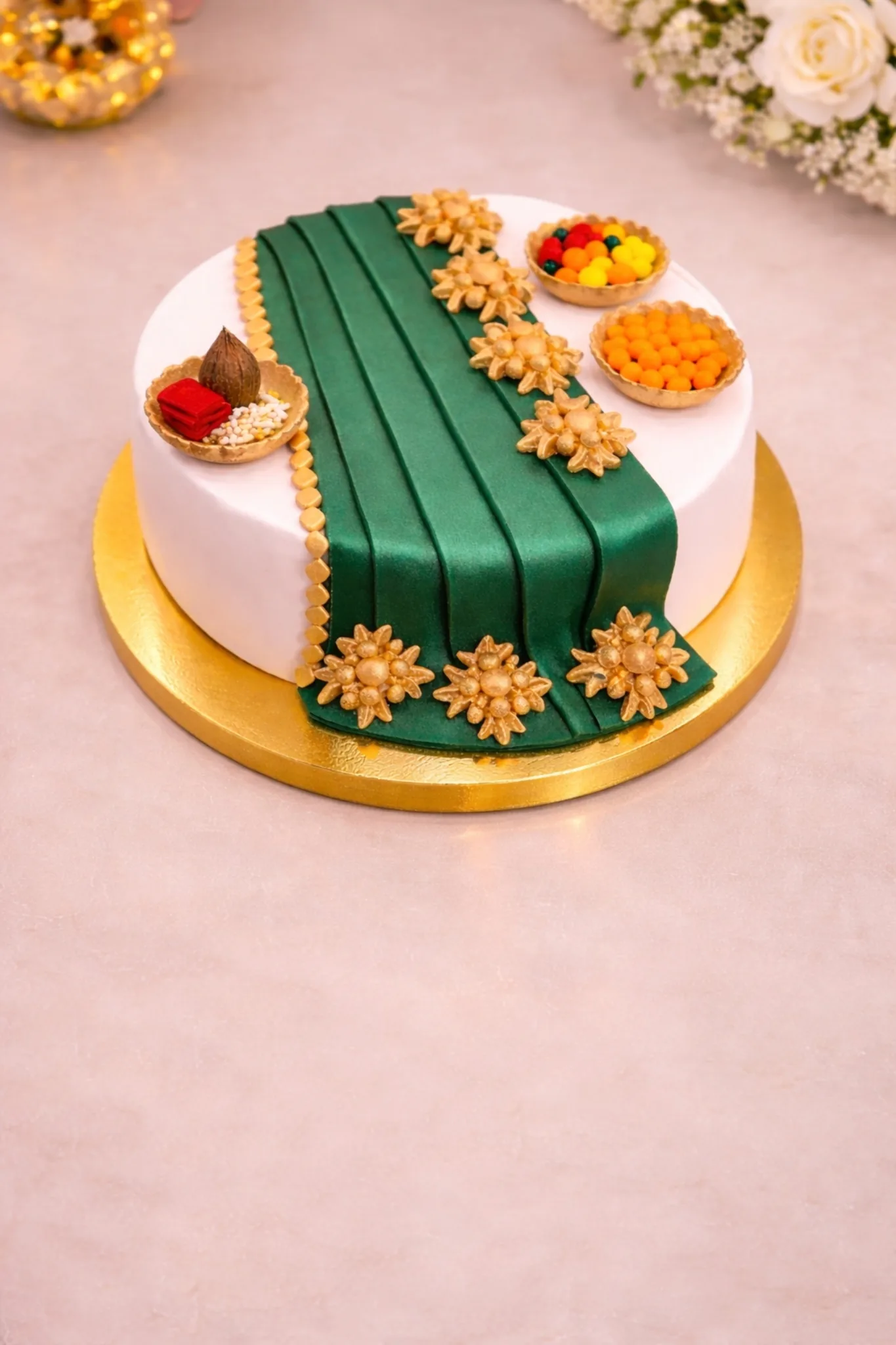 Elegant custom cake by Moi Doughssier artisan patisserie